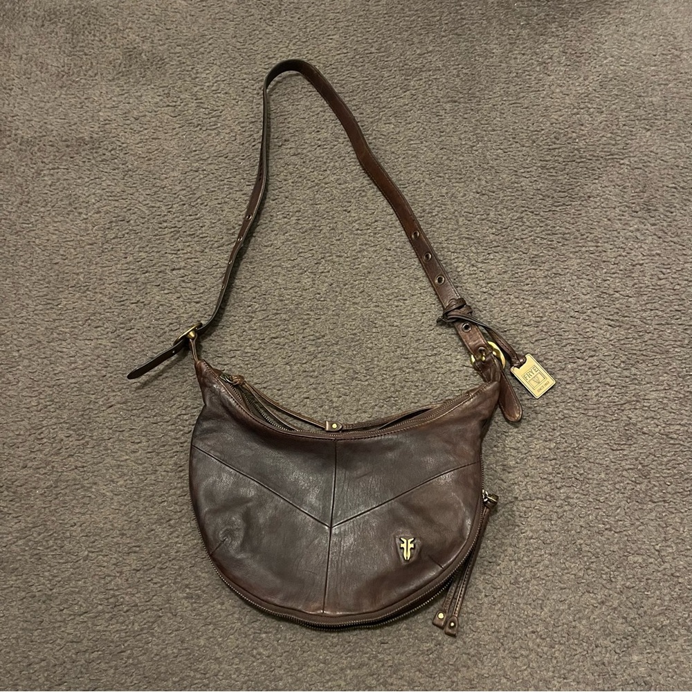Frye Belle Bohemian Leather Crescent Crossbody Bag - Picture 4 of 10